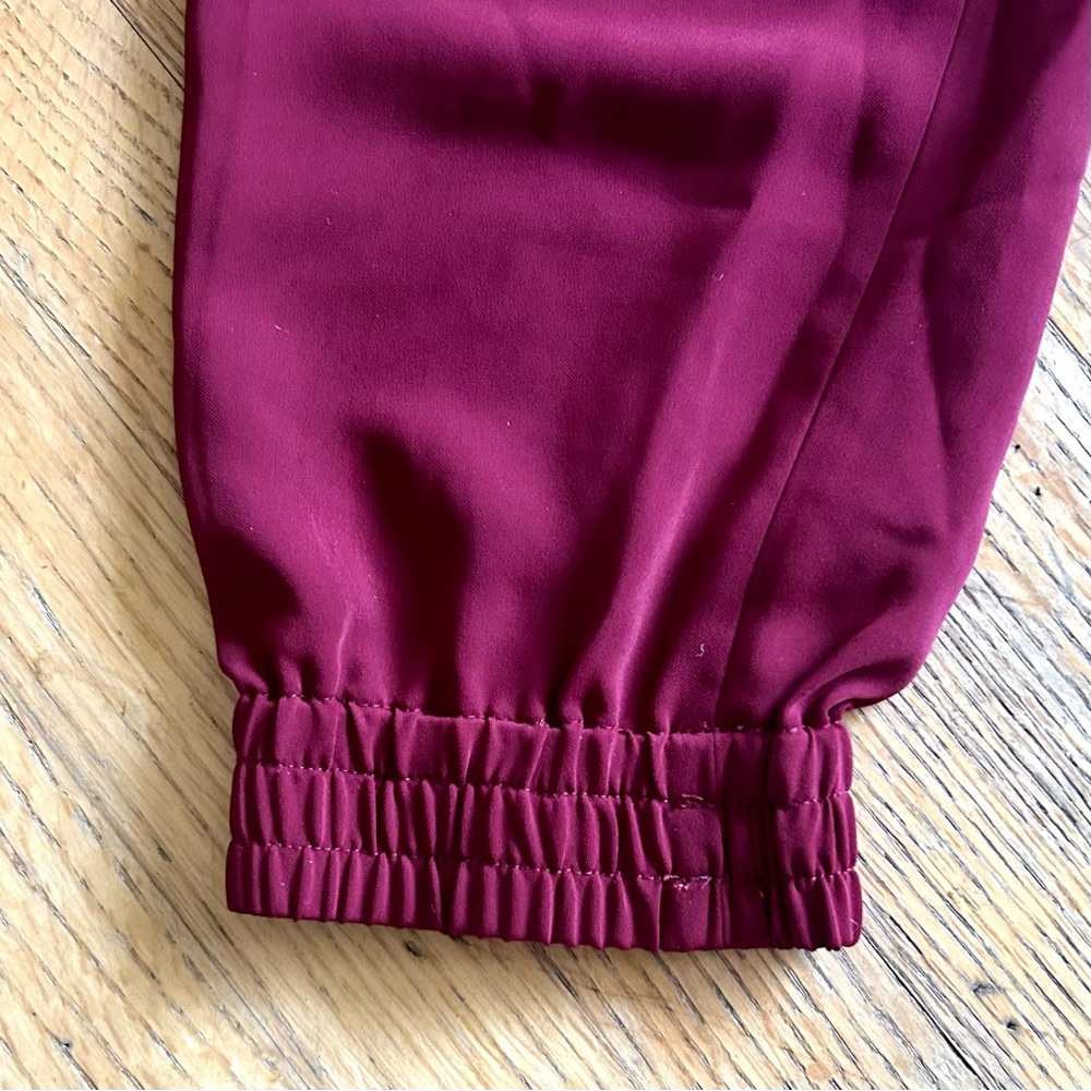 Ann Taylor Burgundy Wine Maroon Elastic Waist Pockets Dress Jogger Pants, size M - Picture 7 of 9